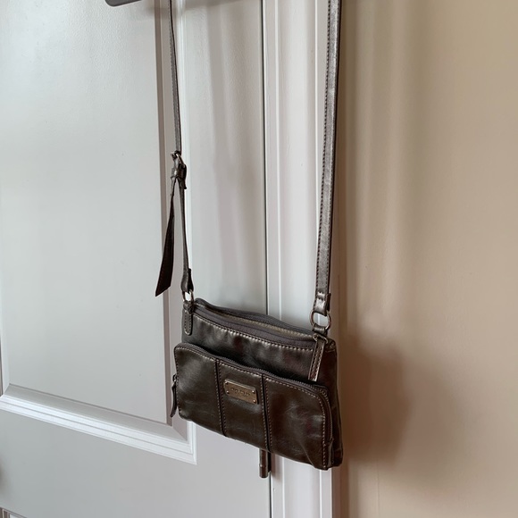 Nine West Small Crossbody bag. - Picture 5 of 5